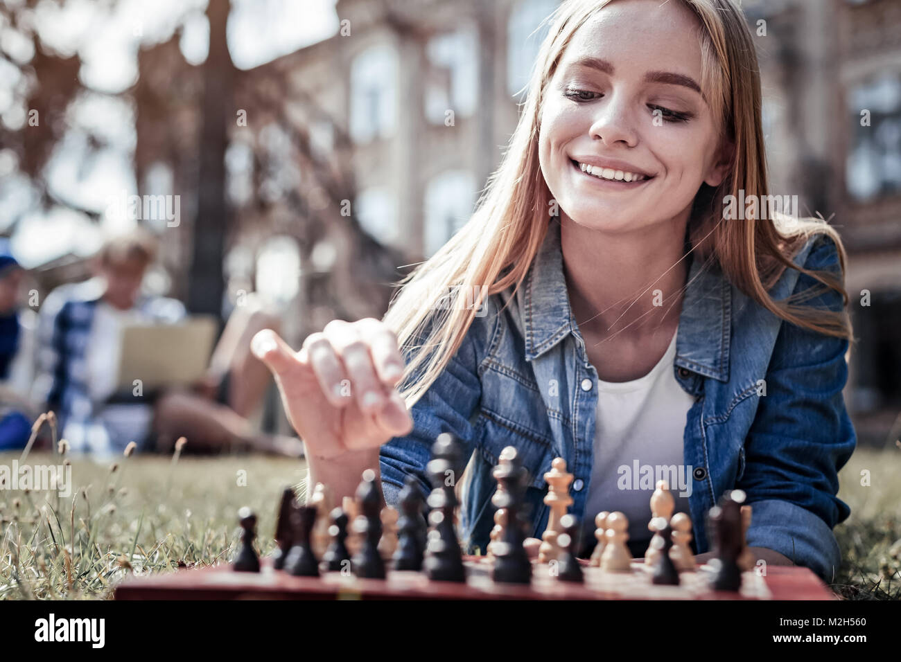 Woman chess outside hi-res stock photography and images - Alamy