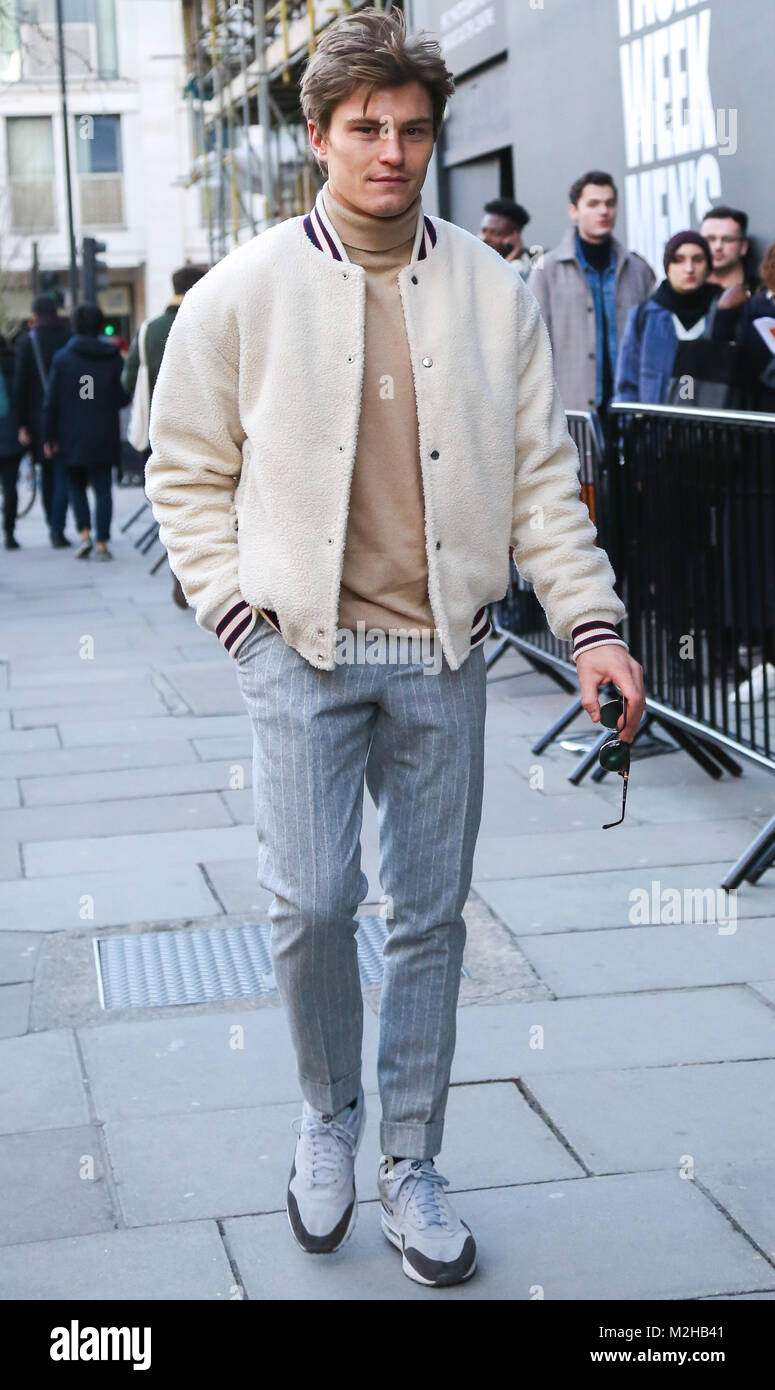 London Fashion Week Men s Autumn Winter 2018 Street Style Featuring Oliver Sheahan Where London United Kingdom When 07 Jan 2018 Credit WENN Stock Photo Alamy
