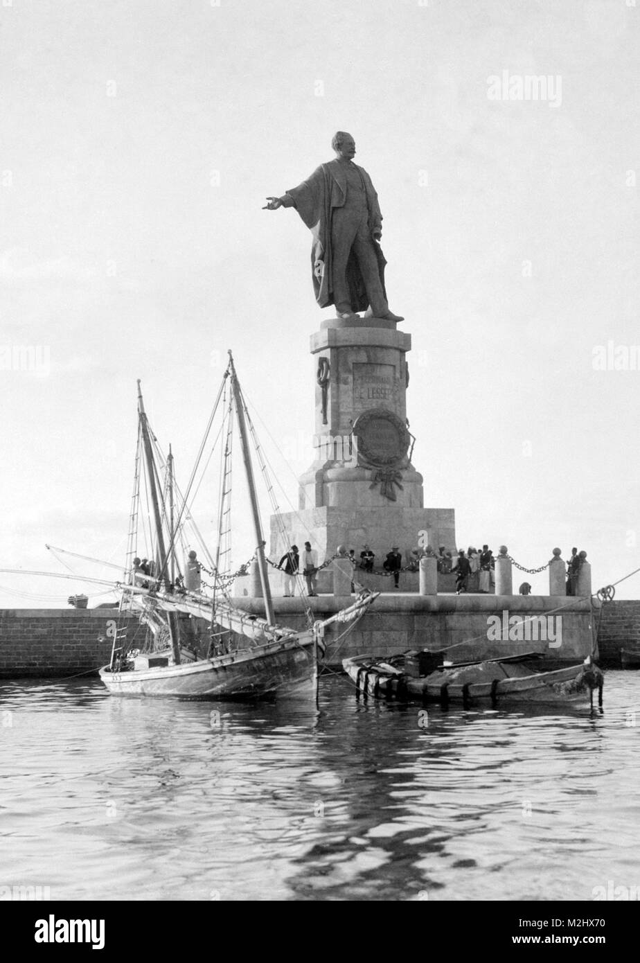 Suez Canal, Ferdinand de Lesseps Statue Stock Photo