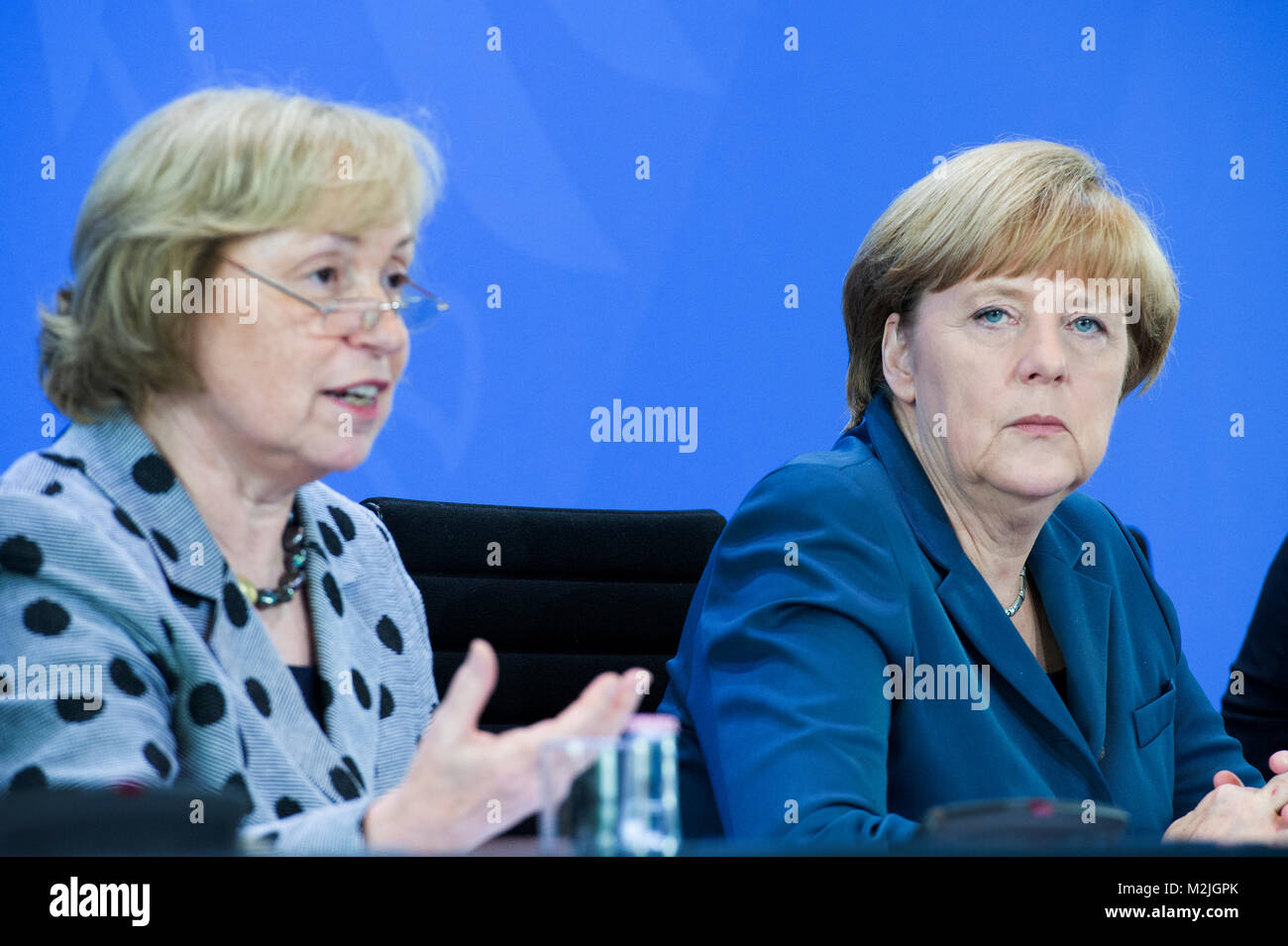 Press briefing after 6 Integration Summit by the German Chancellor Angela Merkel, Secretary of State Maria Böhmer, Mayor Torsten Albig and Professor Recep Keskin. Stock Photo