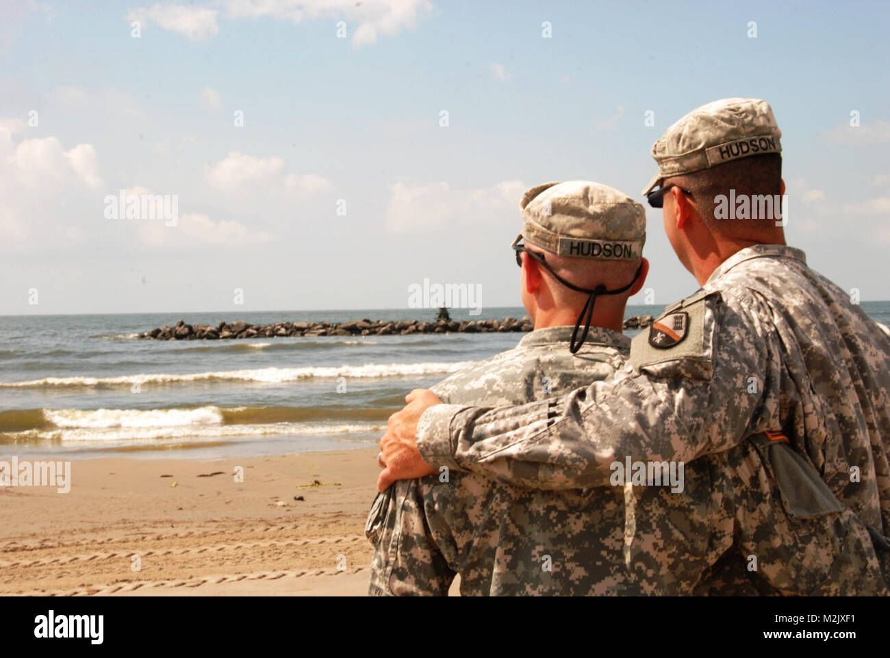 Father Son Bond 047 by Louisiana National Guard Stock Photo - Alamy