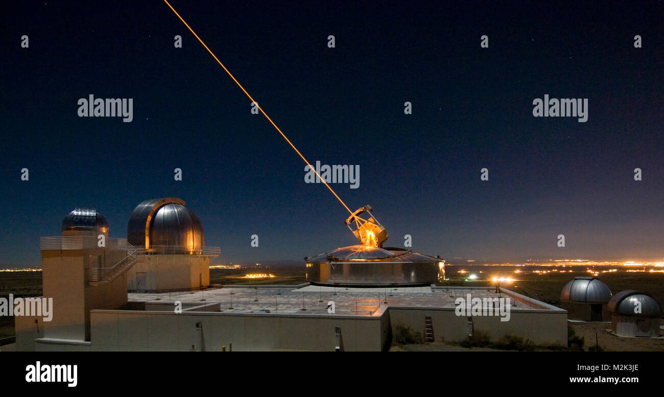 Sodium laser guidestar hires stock photography and images Alamy