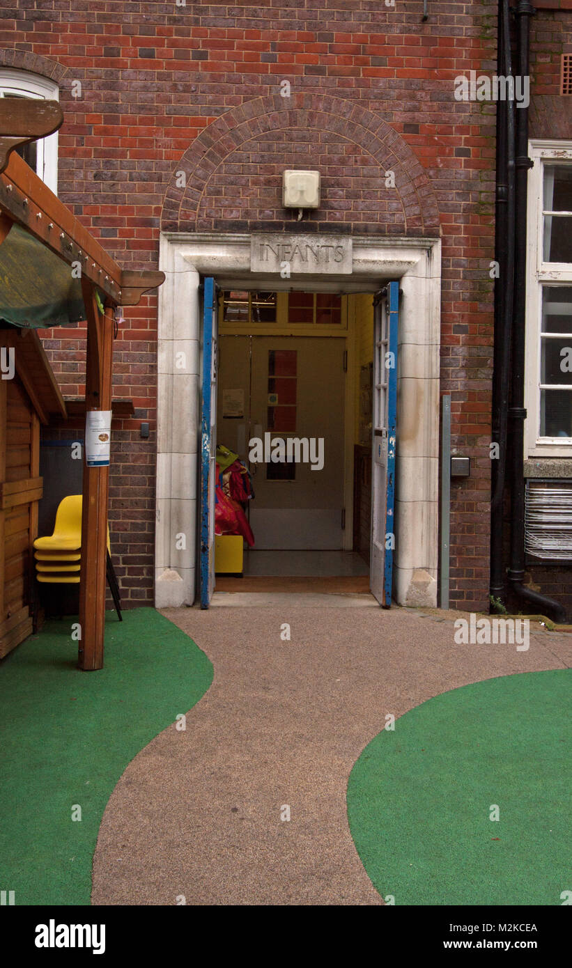 Churchill Gardens Estate, Churchill Gardens School Infants Entrance - Pimlico, London, England Stock Photo