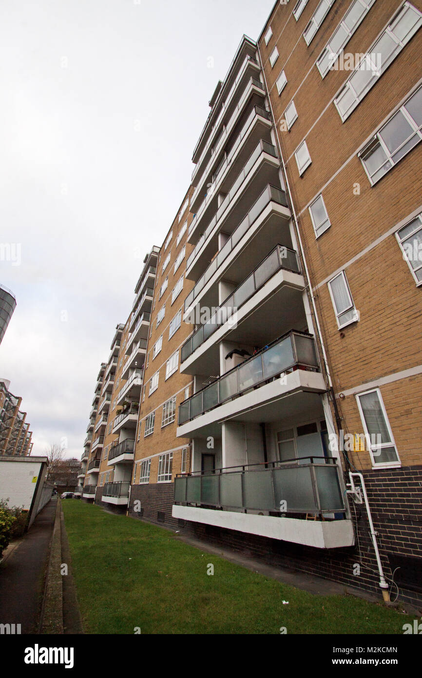 Churchill Gardens Estate, Shelly House Pimlico, London, England Stock Photo Alamy