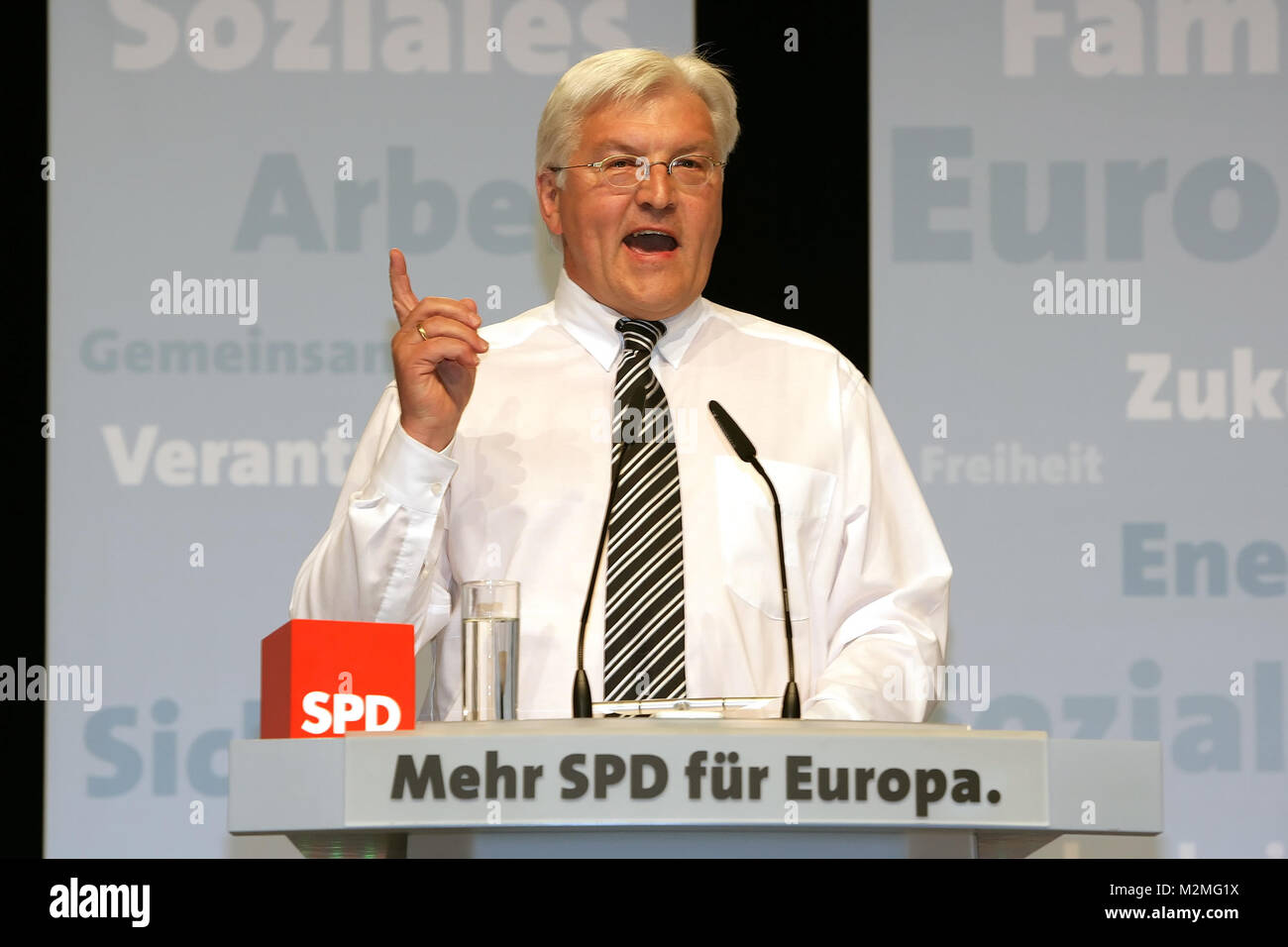 Frank-Walter Steinmeier beim Wahlkampfauftakt der SPD zur Europawahl am 08.05.2009 im Palladium in Köln Stock Photo