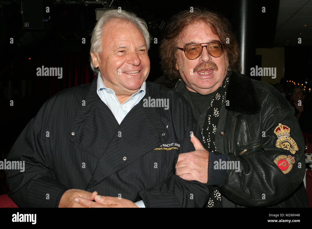 Eckart Witzigmann und Bernhard Paul bei der Premiere von Witzigmann & Roncalli BAJAZZO auf der MS RheinEnergie in Koeln am 19.10.2006 Stock Photo