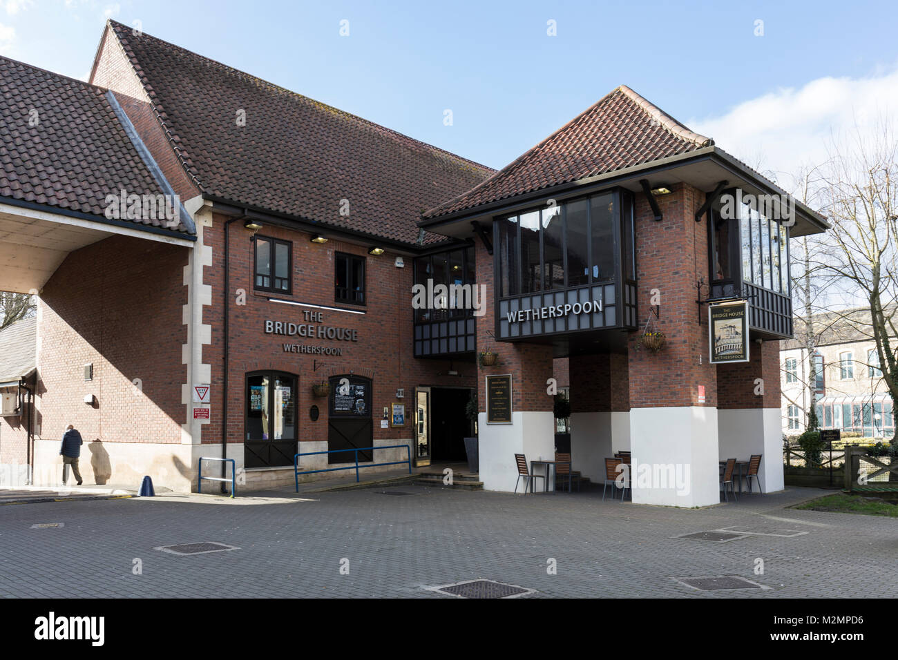 The Bridge House is a Wetherspoon pub in Chippenham, Wiltshire, England, UK Stock Photo