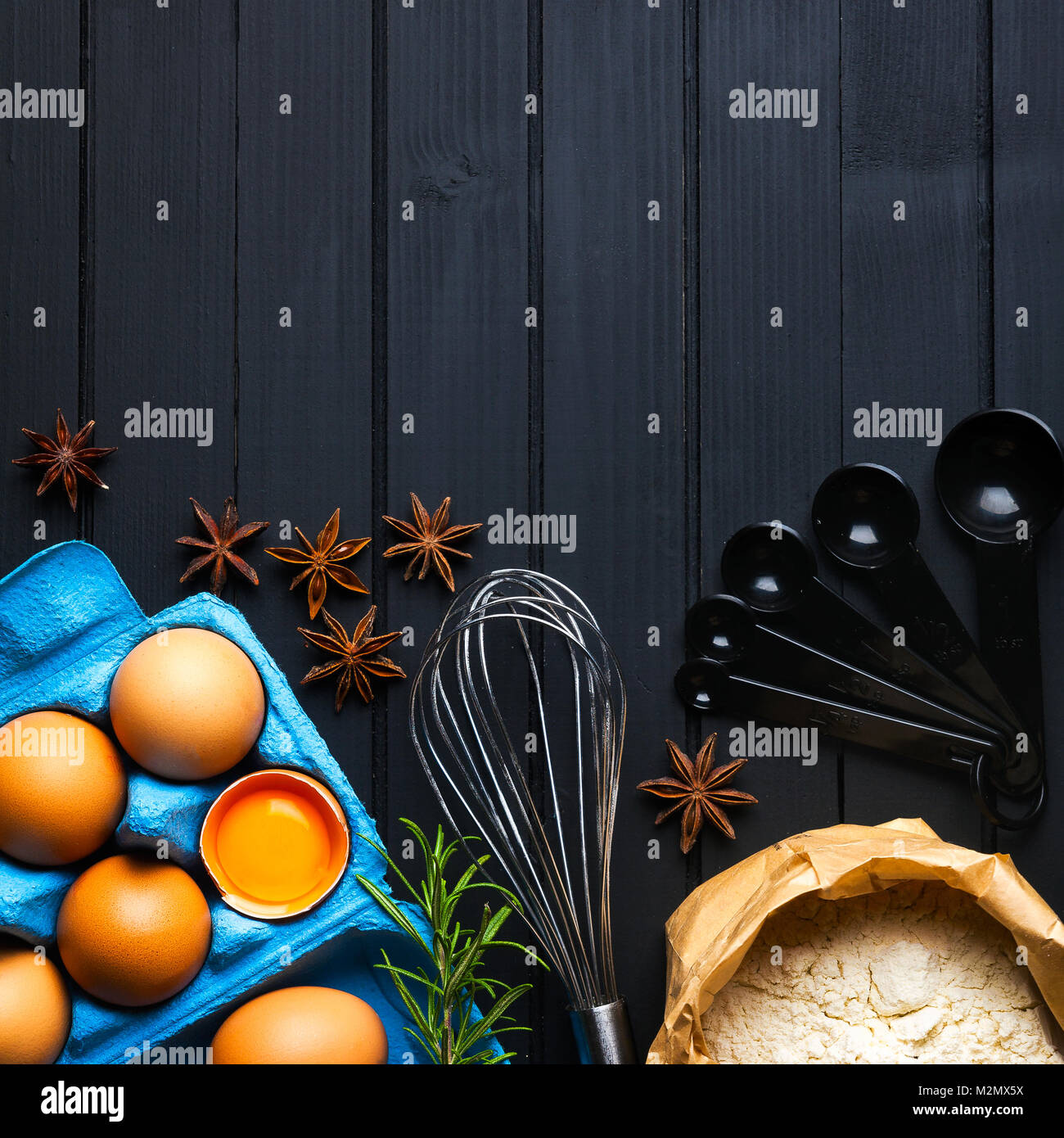 Kitchen utensils background with copyspace, home kitchen decor concept, kitchen  tools, rubber accessories in container. Restaurant, cooking, culinary,  kitchen theme. Silicone spatulas and brushes Stock Photo
