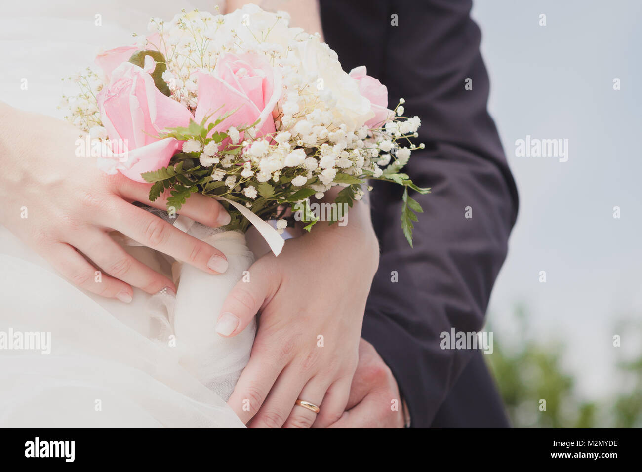 The bride with a wedding bouquet Stock Photo - Alamy