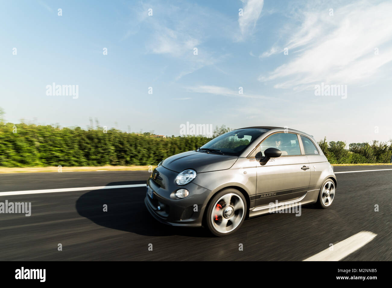Abarth 595 High Resolution Stock Photography And Images Alamy