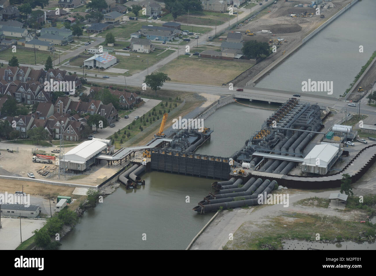 NORCO, La. Army Chief of Staff Gen. Martin Dempsey takes an aerial