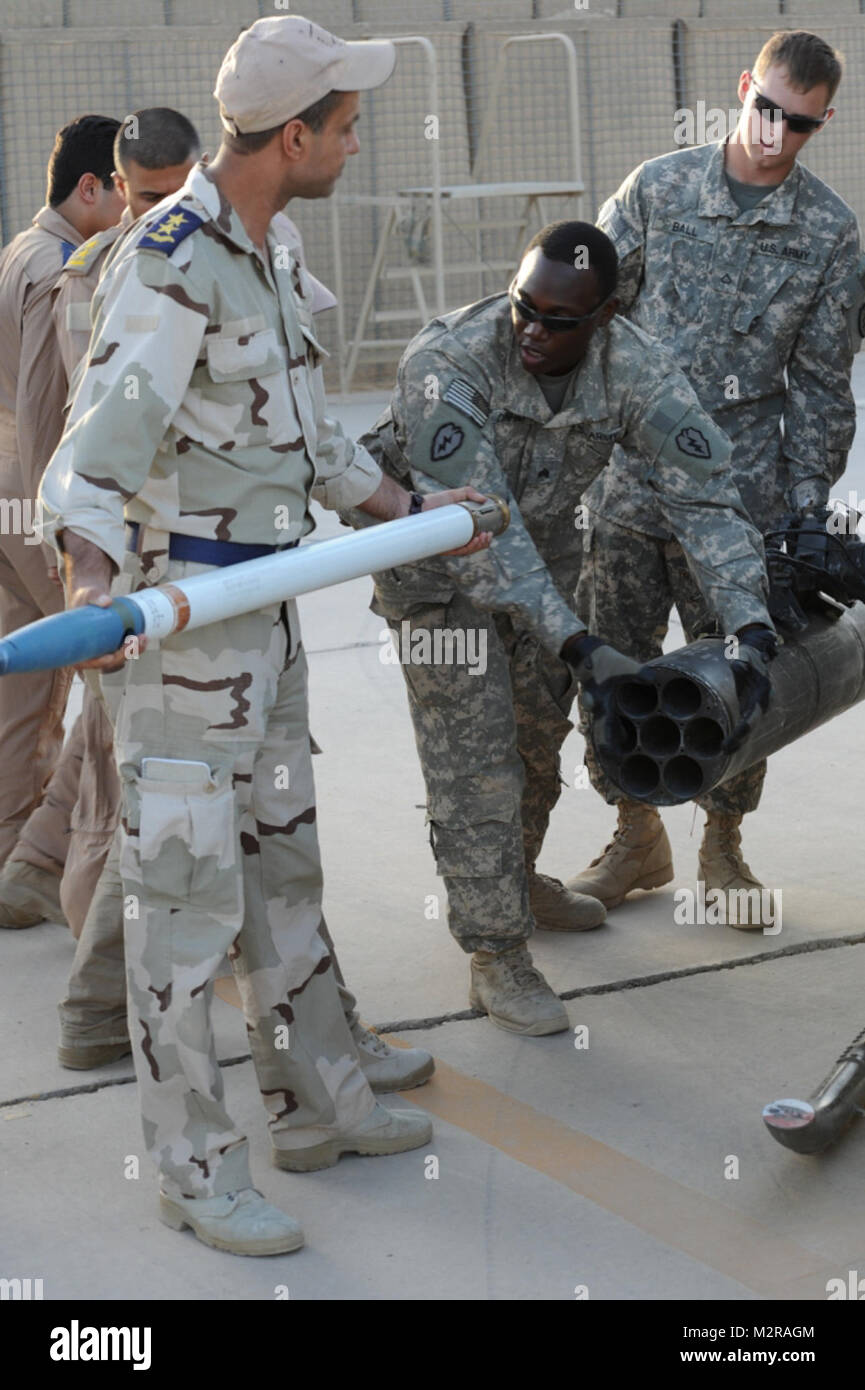 2.75 Rockets Types 2 75 inch rockets hi-res stock photography and images - Alamy