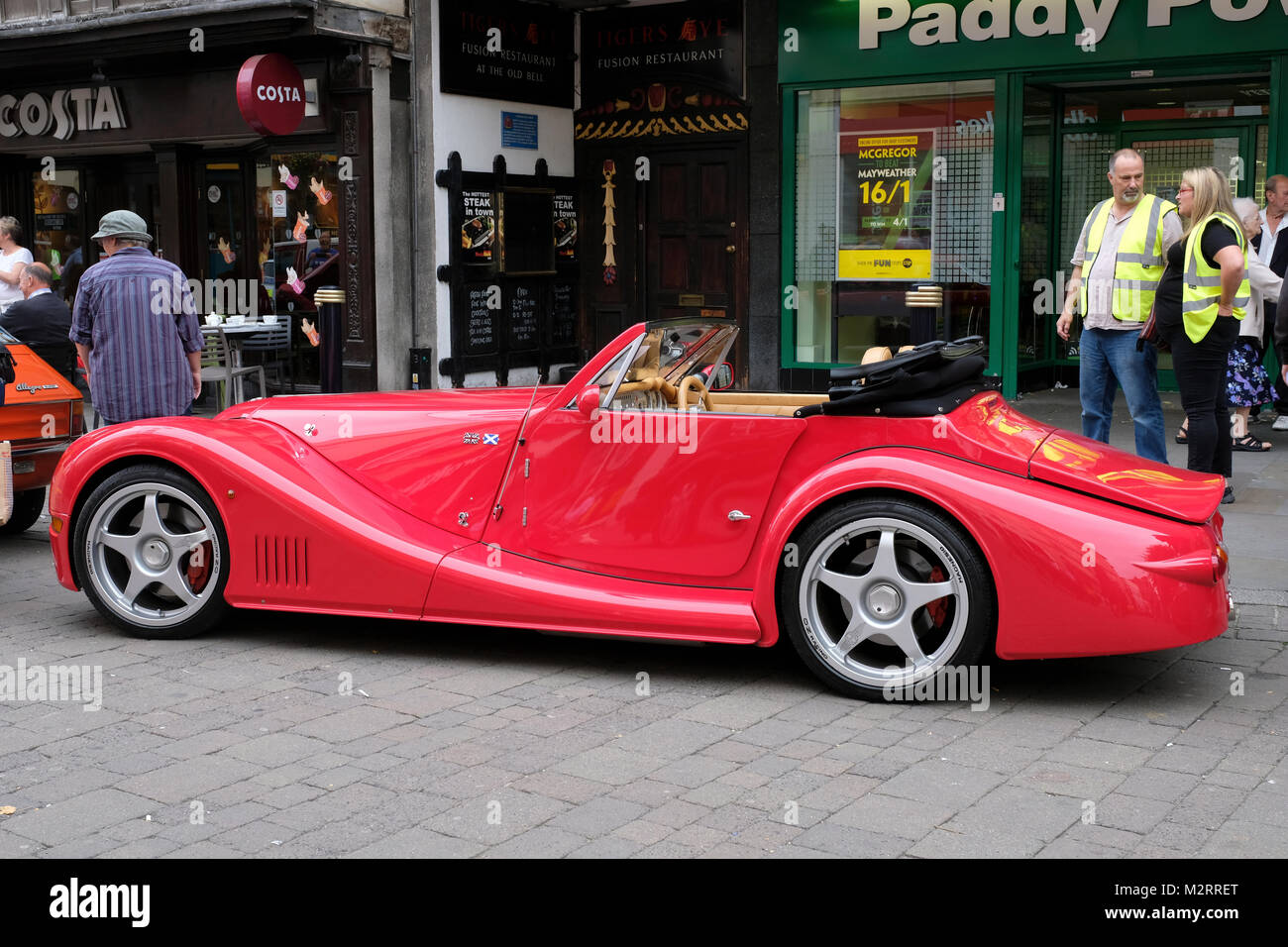 Retro Day in the streets of Gloucester. Classic motor vehicles and period costumes in Gloucester's 'gate' streets. 2002 Morgan Aero 8, sports car Stock Photo