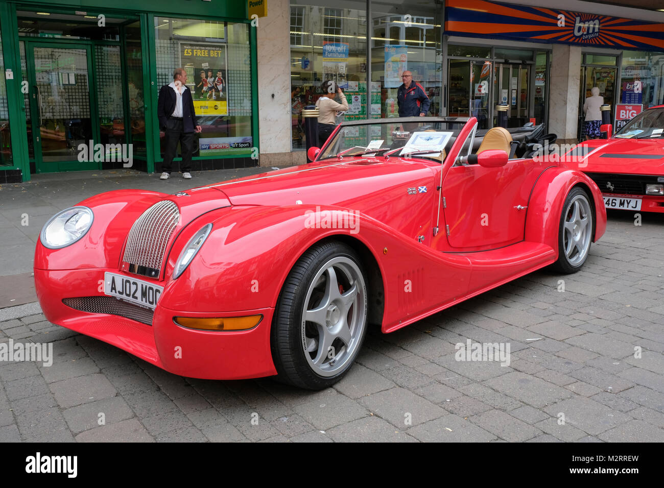 Retro Day in the streets of Gloucester. Classic motor vehicles and period costumes in Gloucester's 'gate' streets. 2002 Morgan Aero 8, sports car Stock Photo