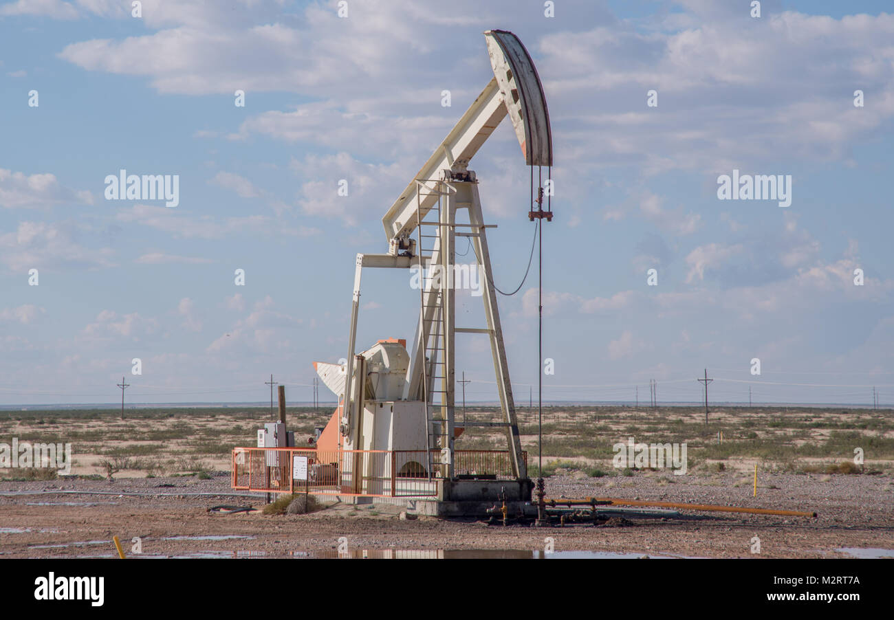 Pump jack at west Texas oil well Stock Photo Alamy