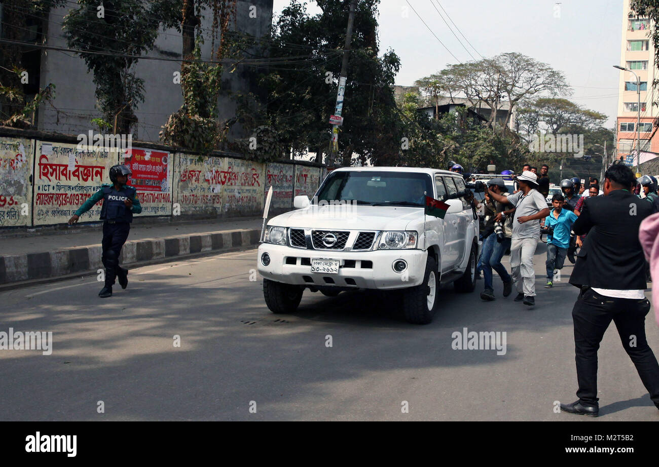 Dhaka, Bangladesh. 8th Feb, 2018. February 08, 2018 Dhaka, Bangladesh - BNP chairperson Khaleda Zia sits inside on the vehicles as the photojournalist try to takes her pictures in the capital Dhaka after the former prime minister and BNP chairperson Khaleda Zia sentenced to five years in prison, in Dhaka, Bangladesh 08 February 2018. BNP leader Khaleda Zia sentenced to five years in prison after a court found her guilty in a corruption case. According to complainant, a grant of 1,255,000 US dollars was transferred from the United Saudi Commercial Bank to the Prime Minister's Orphanage Fu Stock Photo