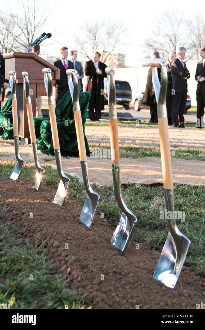 https://c8.alamy.com/comp/M2TTHH/ceremonial-shovels-are-placed-in-a-row-ready-to-be-used-by-the-official-M2TTHH.jpg