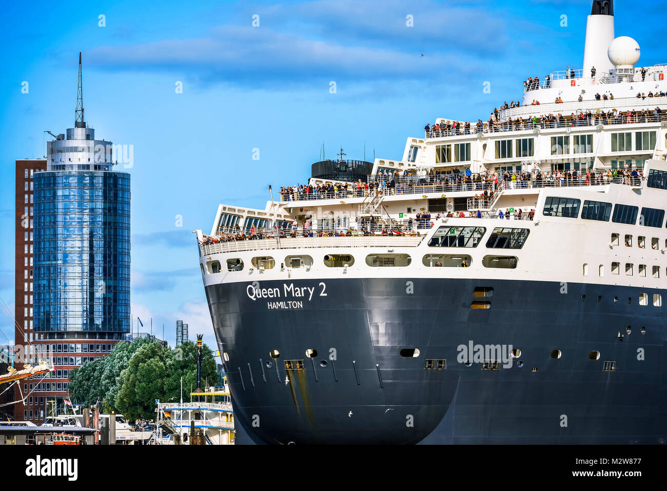 Germany, Hamburg, cruise ship, Queen Mary 2, Columbus Haus Stock Photo