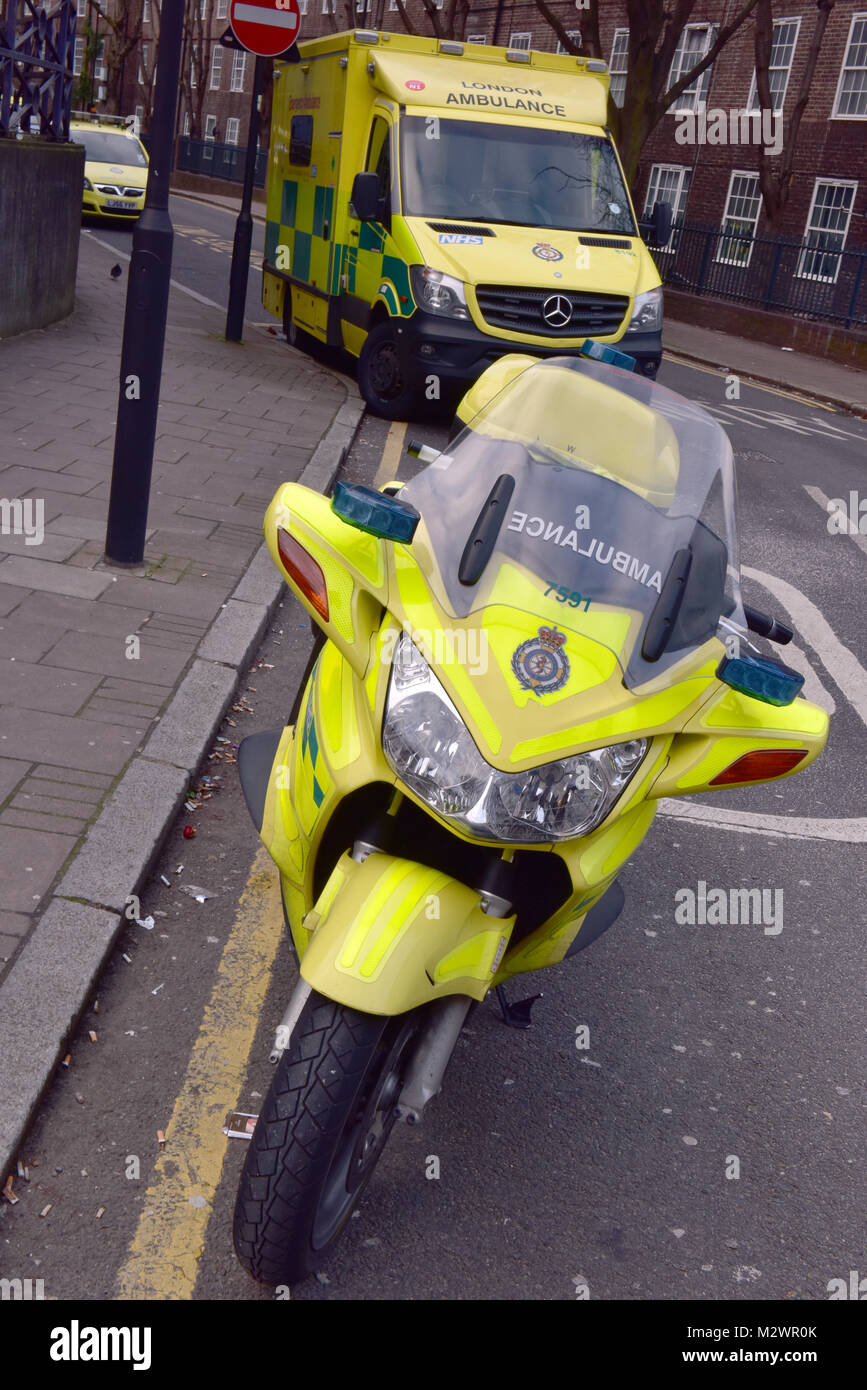 a london metropolitan ambulance service motorcycle for a paramedic emergency responder or response team for medical emergencies in the capital city. Stock Photo