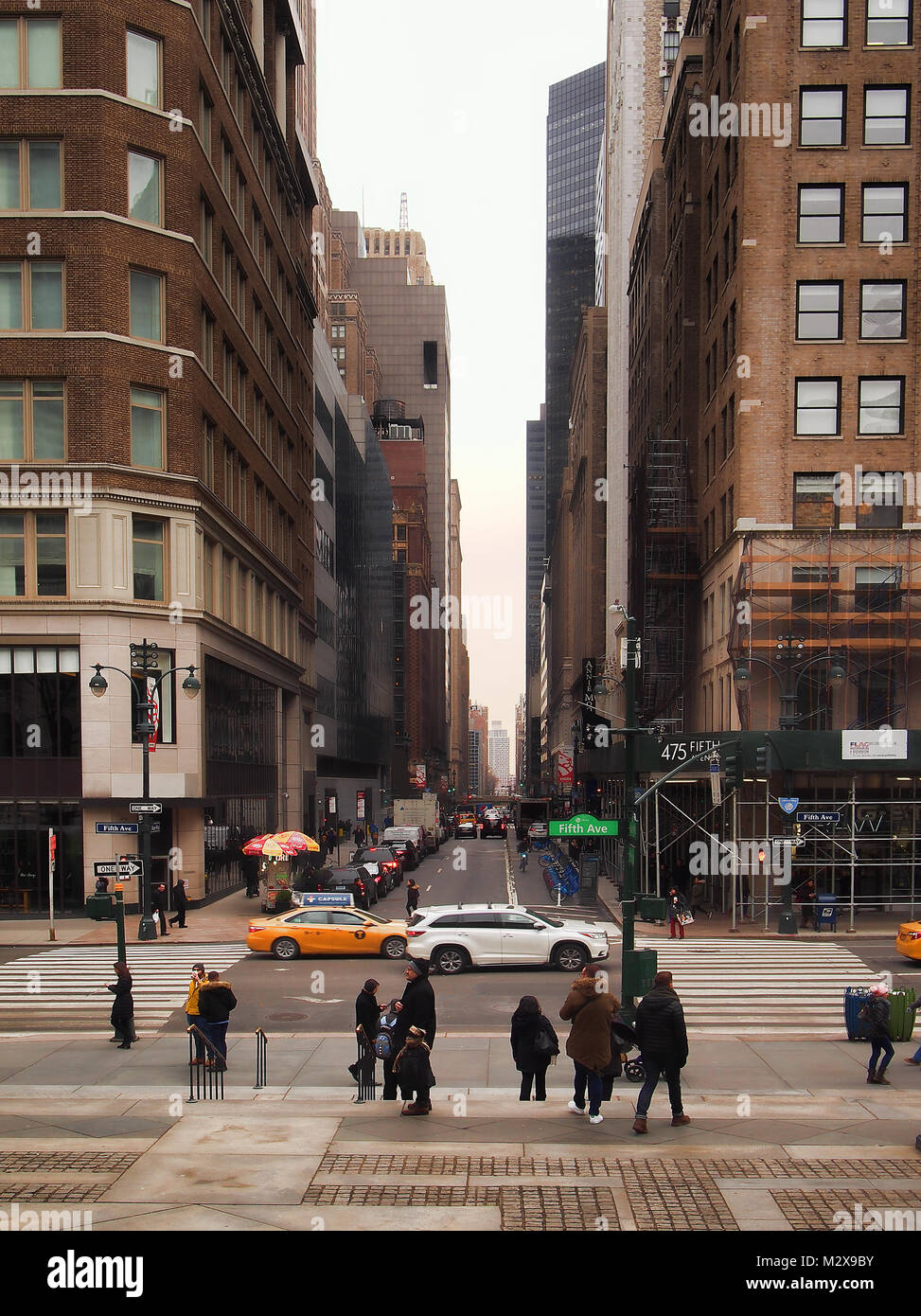 New York New York Usa Febuary 1 2018 View Down 41st Street From New York New York Usa Febuary 1 2018 View Down 41st Street From