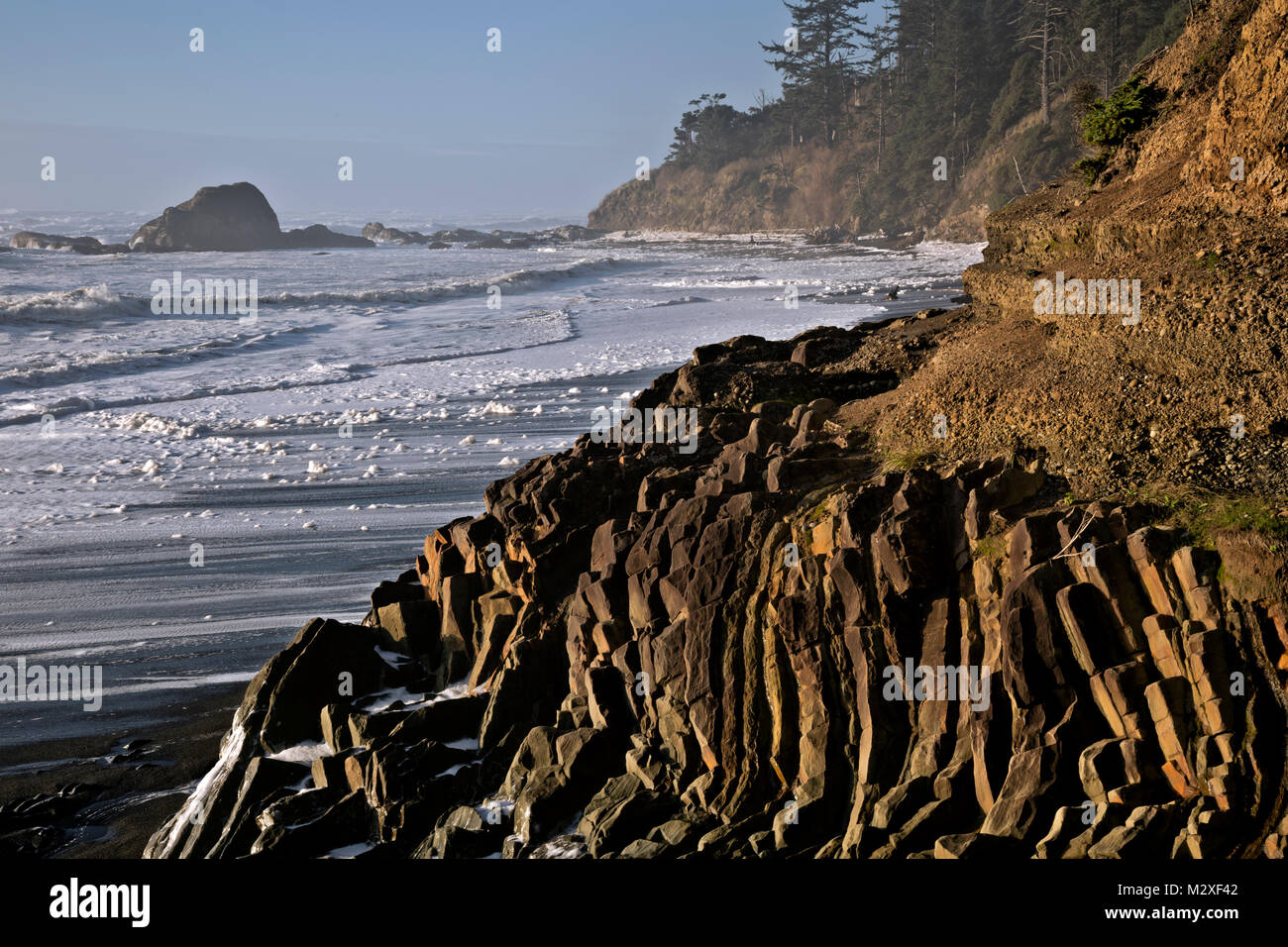 WA13259-00...CALIFORNIA - Layered rock on Beach 4 on the Pacific Coast in Olympic National Park. Stock Photo