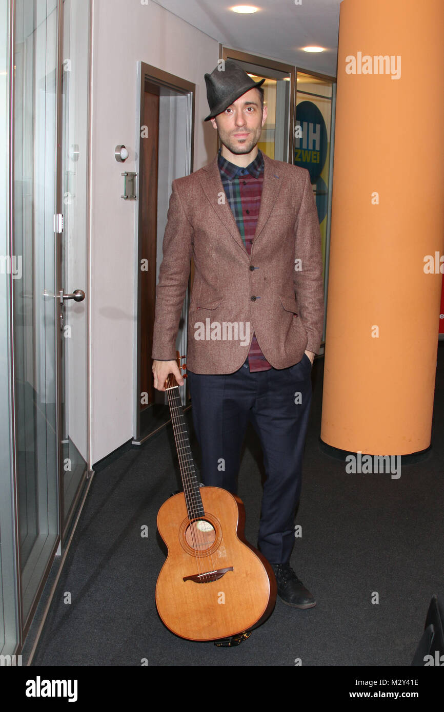 Charlie winston hi-res stock photography and images - Alamy