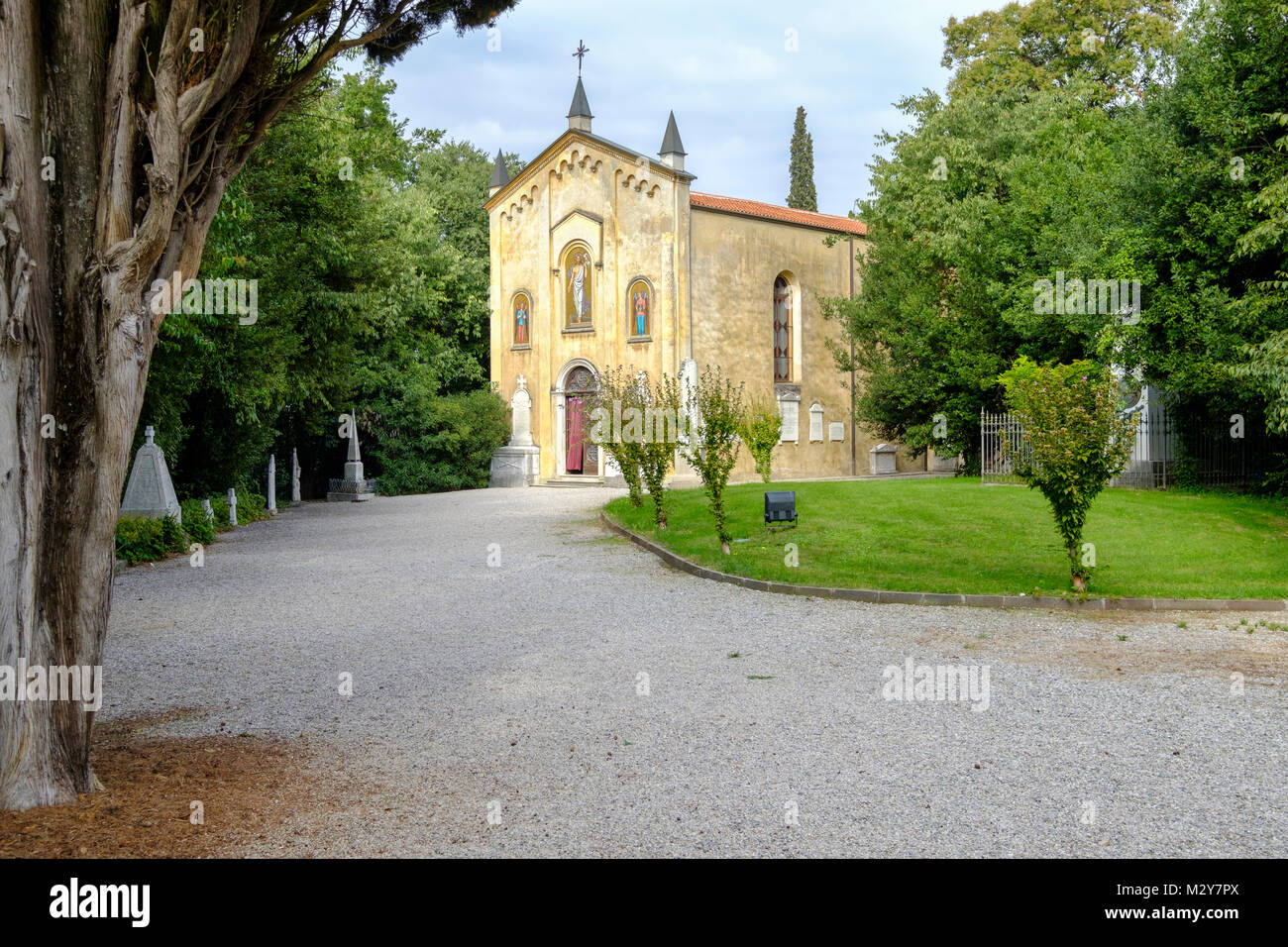 Exterior of the church of San Pietro, Solferino contains the bones of 2619 soldiers killed during the battle of Solferino, San Martino della Battaglia Stock Photo