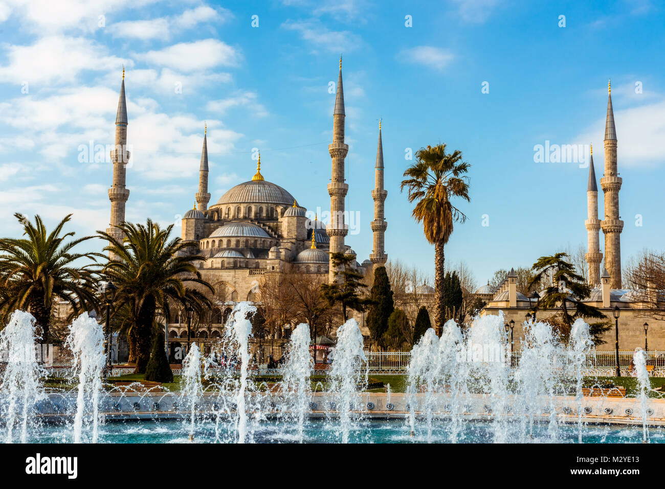 Blue Mosque and fountain landmarks of Istanbul Stock Photo - Alamy