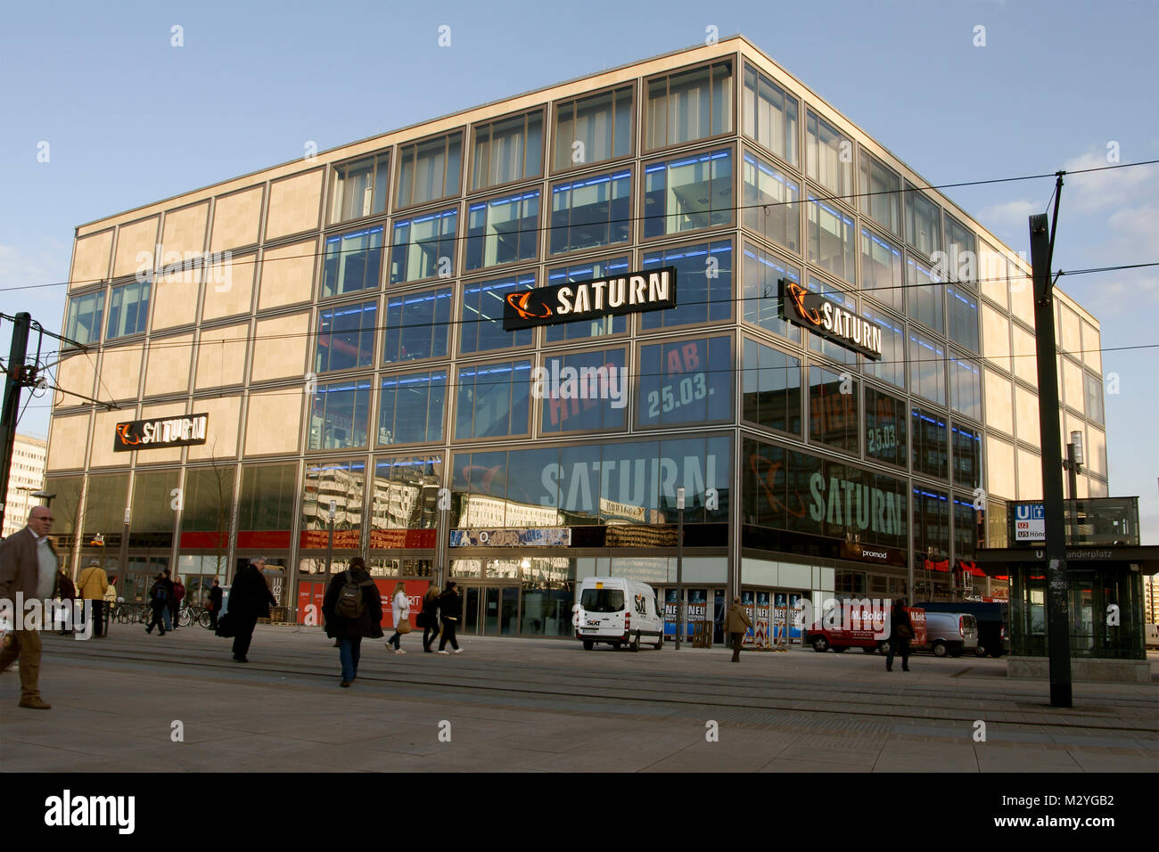 Der neue Saturn Elektronik-Fachmarkt am Berliner Alexanderplatz Stock Photo