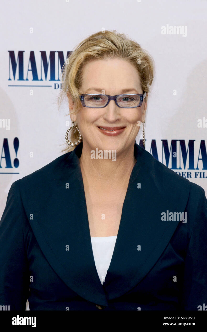Meryl Streep beim Photo Call  'Mamma Mia -The Movie- im Berliner Hotel Adlon im kleinen Wintergarten Stock Photo