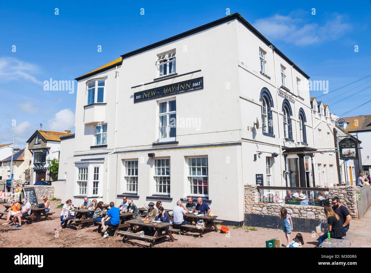 Teignmouth pub hires stock photography and images Alamy