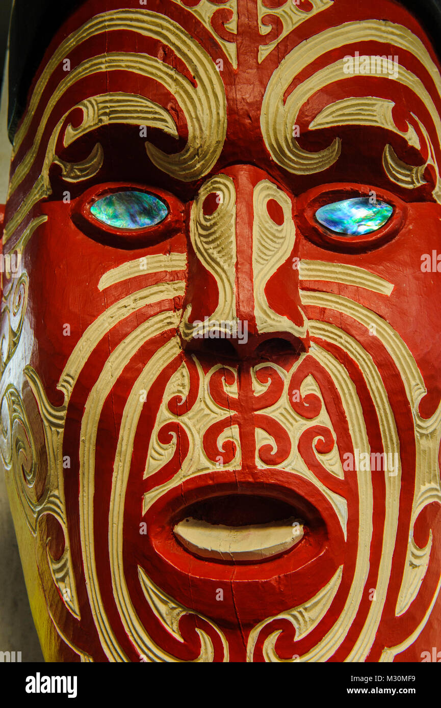 Traditional maori art hi-res stock photography and images - Alamy, image size:865x1390