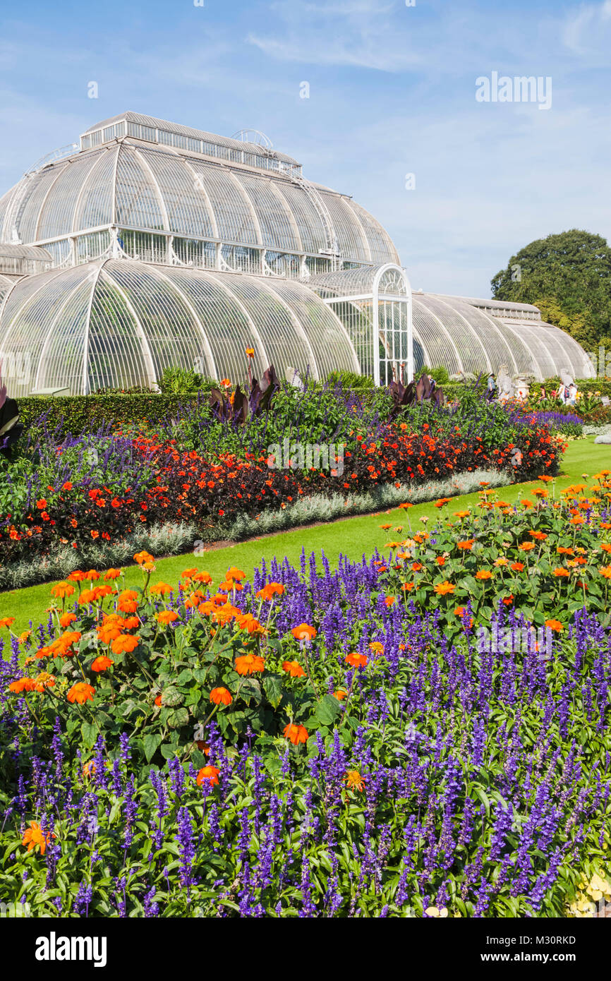 England, London, Richmond, Kew Gardens, Palm House Stock Photo Alamy