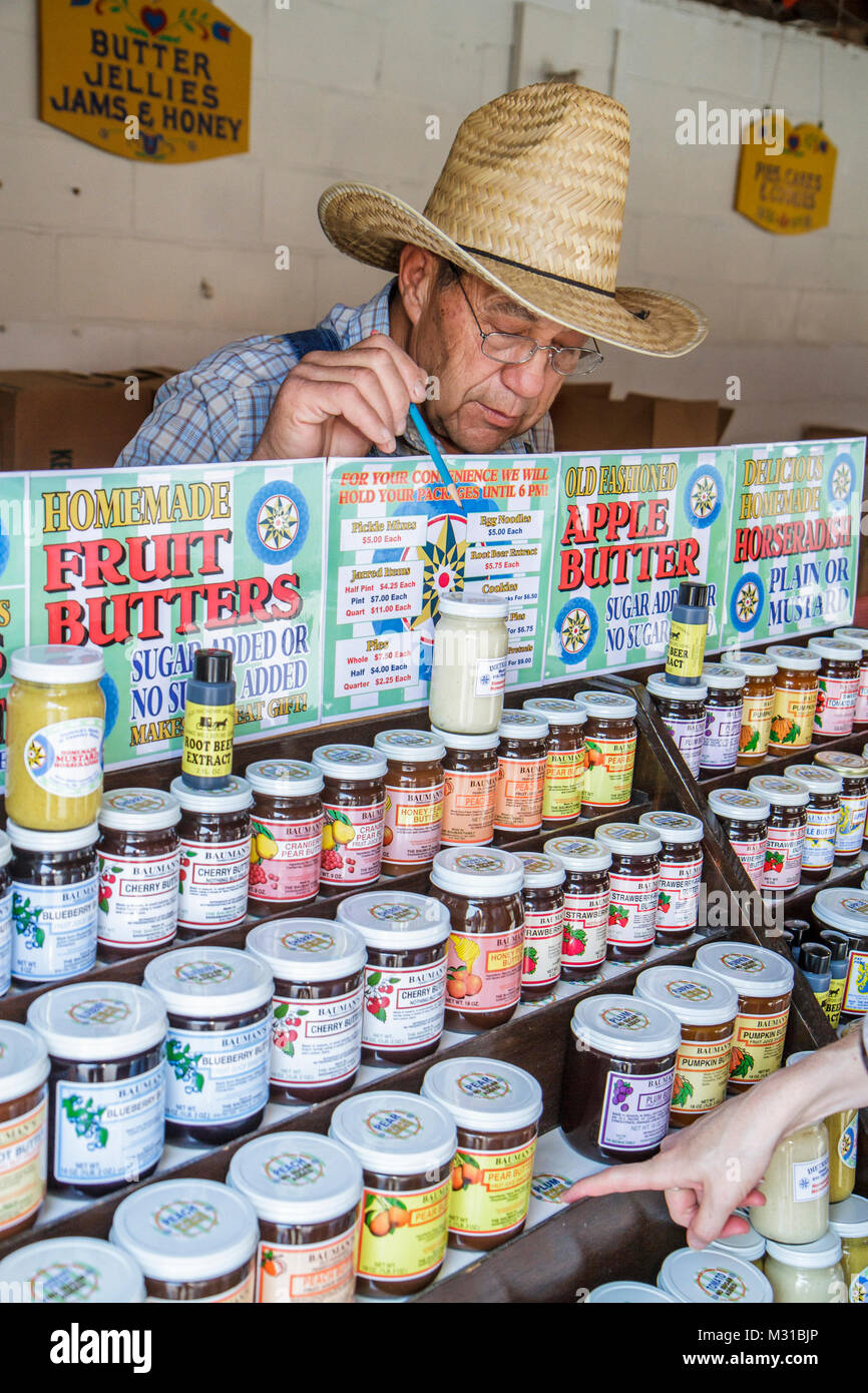 Bauman family fruit butters hi-res stock photography and images - Alamy