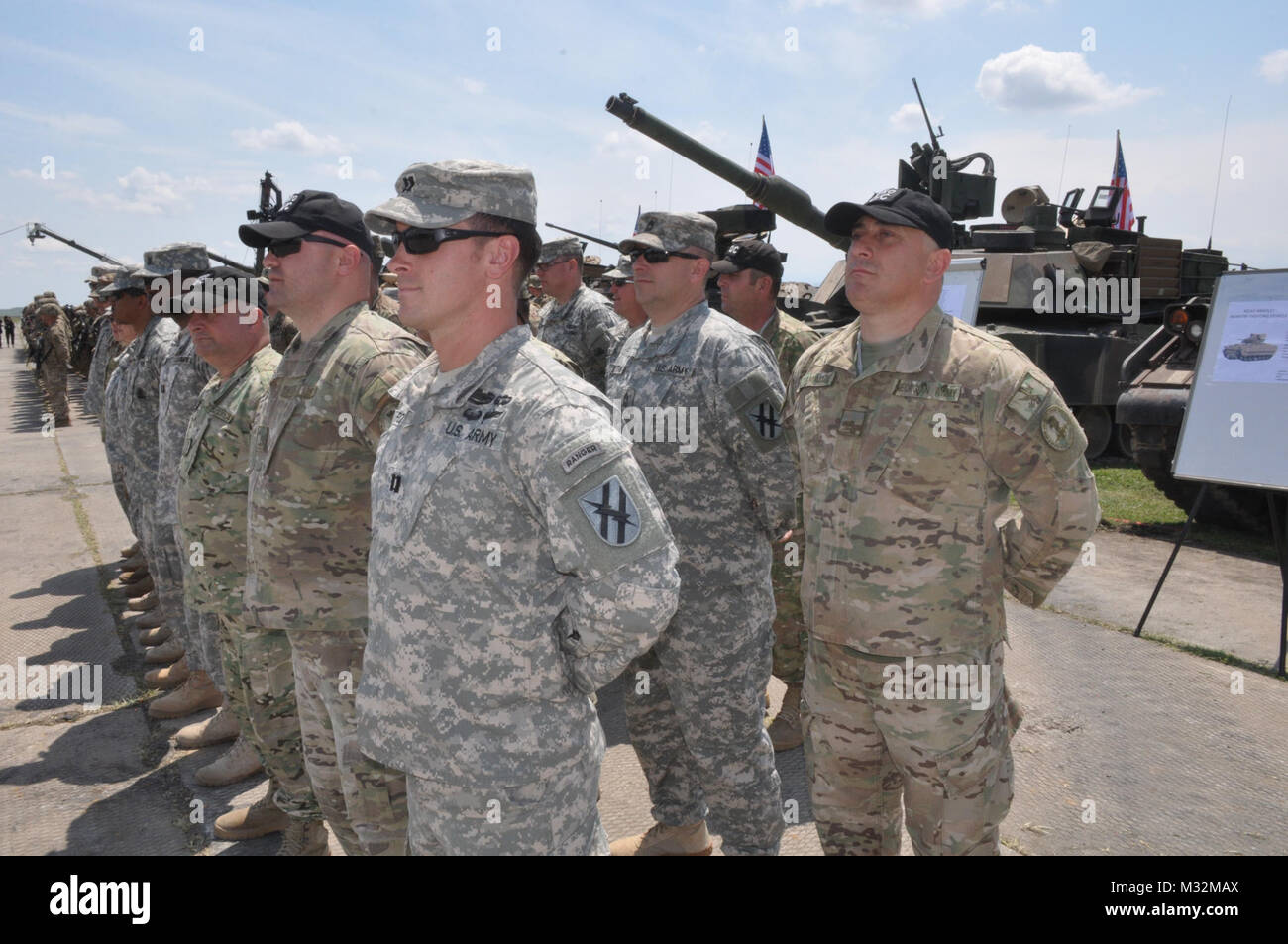 Guarding Formations Examples Standing in Formation by Georgia National Guard Stock Photo - Alamy