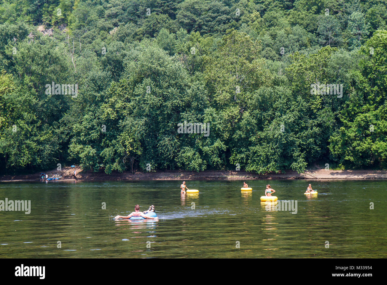 Delaware river tubing High Resolution Stock Photography and Images Alamy