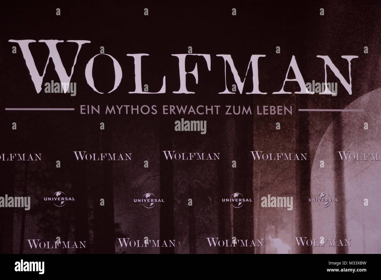 Fotowand beim PhotoCall zum Kinofilm 'The Wolfman' im Adlon Hotel in Berlin. Stock Photo