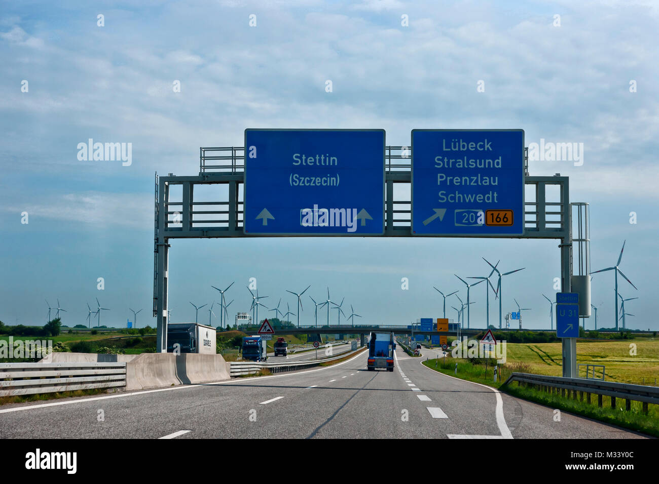 Autobahn 11 Richtung Stettin, Abzweig zur BAB 20 Richtung Stralsund ...