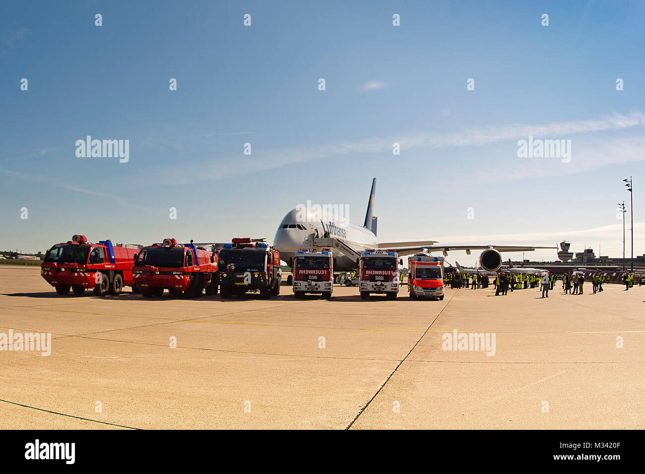 Am 03.06.2010 landet der Airbus A 380 das erste mal auf dem Flughafen Berlin Tegel. Stock Photo