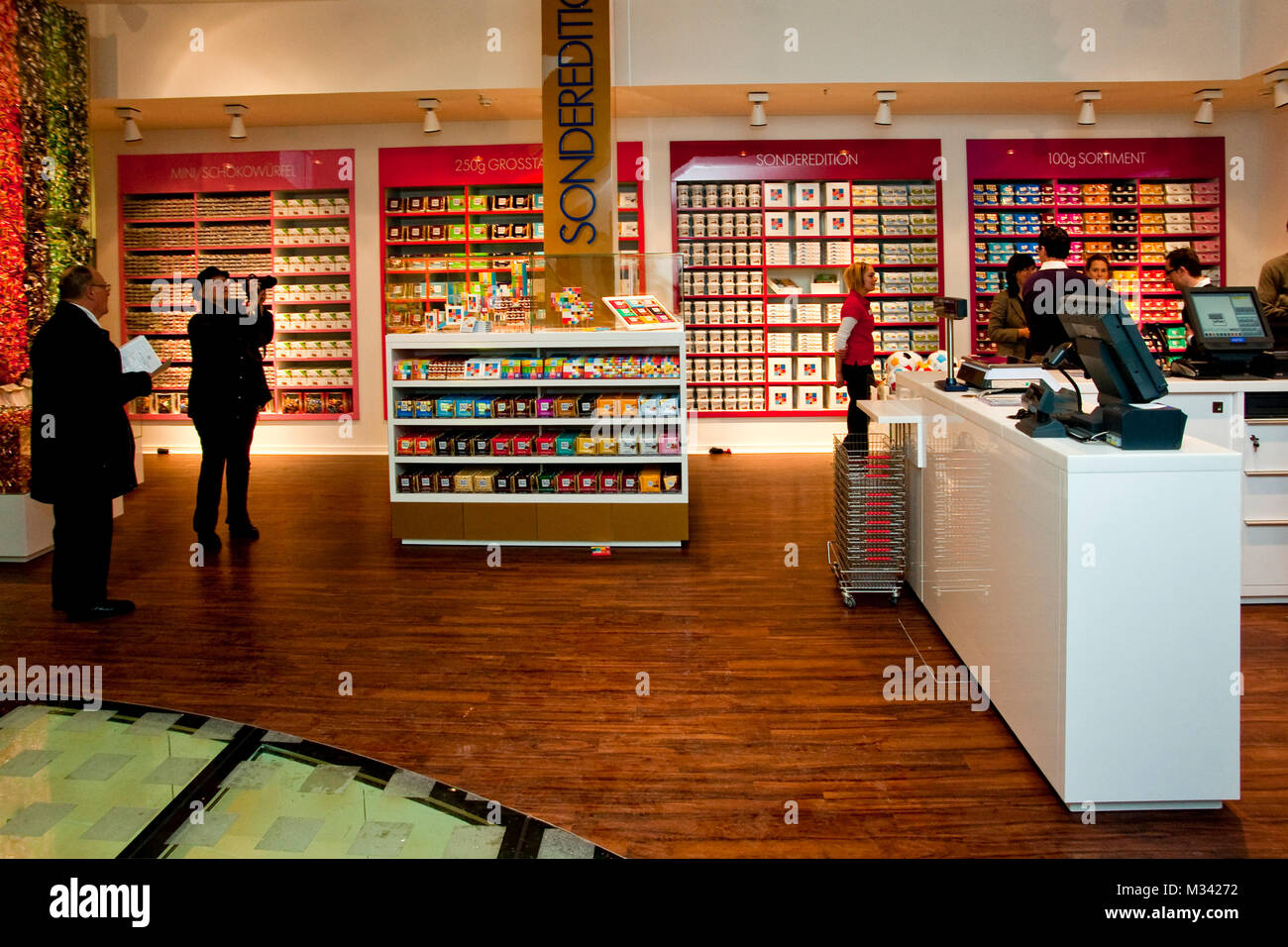 Eröffnung des weltweit ersten Flagshipstores Eröffnung des weltweit ersten Flagshipstores