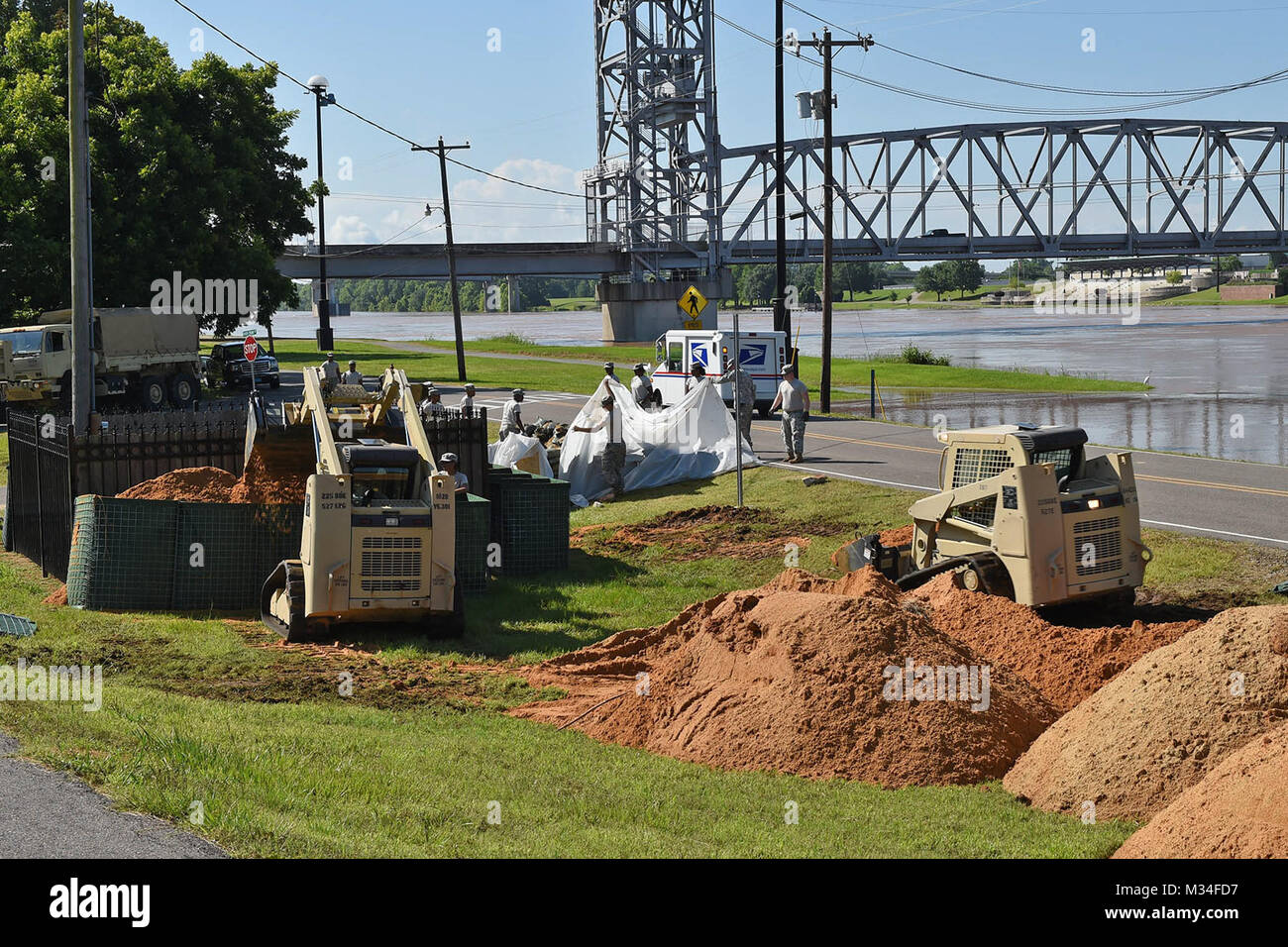 Louisiana National Guardsmen with the 527th Engineer Battalion