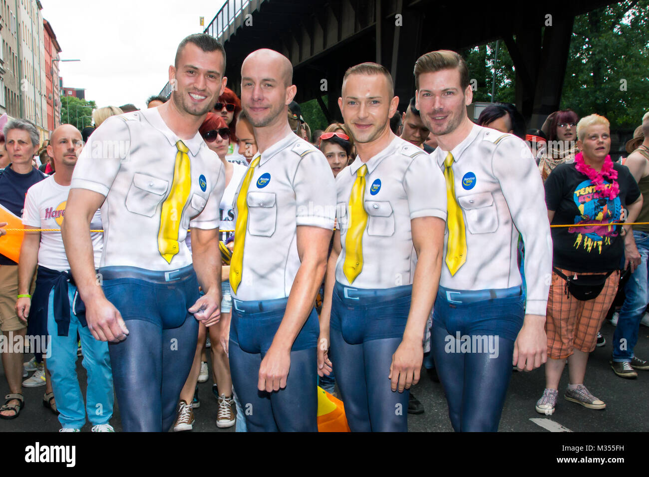 CSD Christopher Street Day Berlin Parade 'Wissen schafft Akzeptanz' ist das Moto und Wissenschaft das Thema des 34. CSD in Berlin. Stock Photo