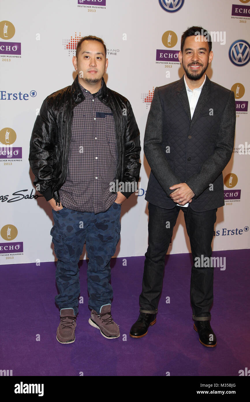 Mike Shinoda und Joe Hahn von Linkin Park, Preisverleihung des Echo 2013 auf dem Messegelaende Berlin, Berlin, 21.03.2013 Stock Photo
