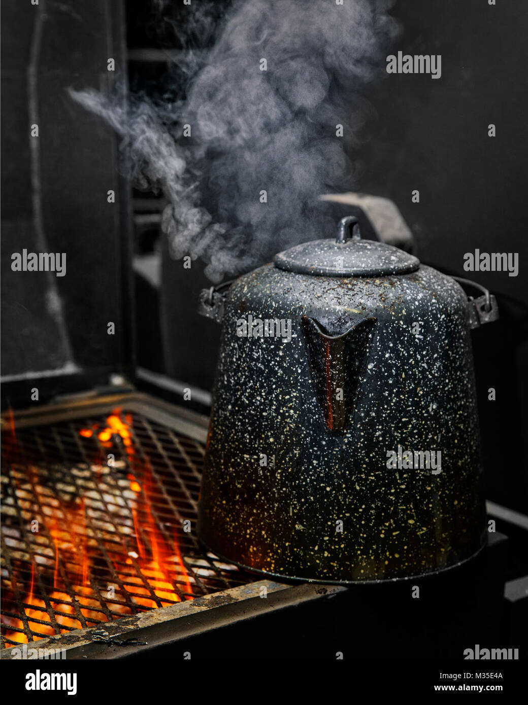 Cowboy coffee pots hi-res stock photography and images - Alamy