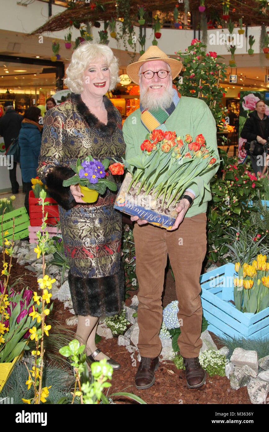 Lilo Wanders und igsGartenexperte John Langley (u.a. NDR), 66 Tage vor