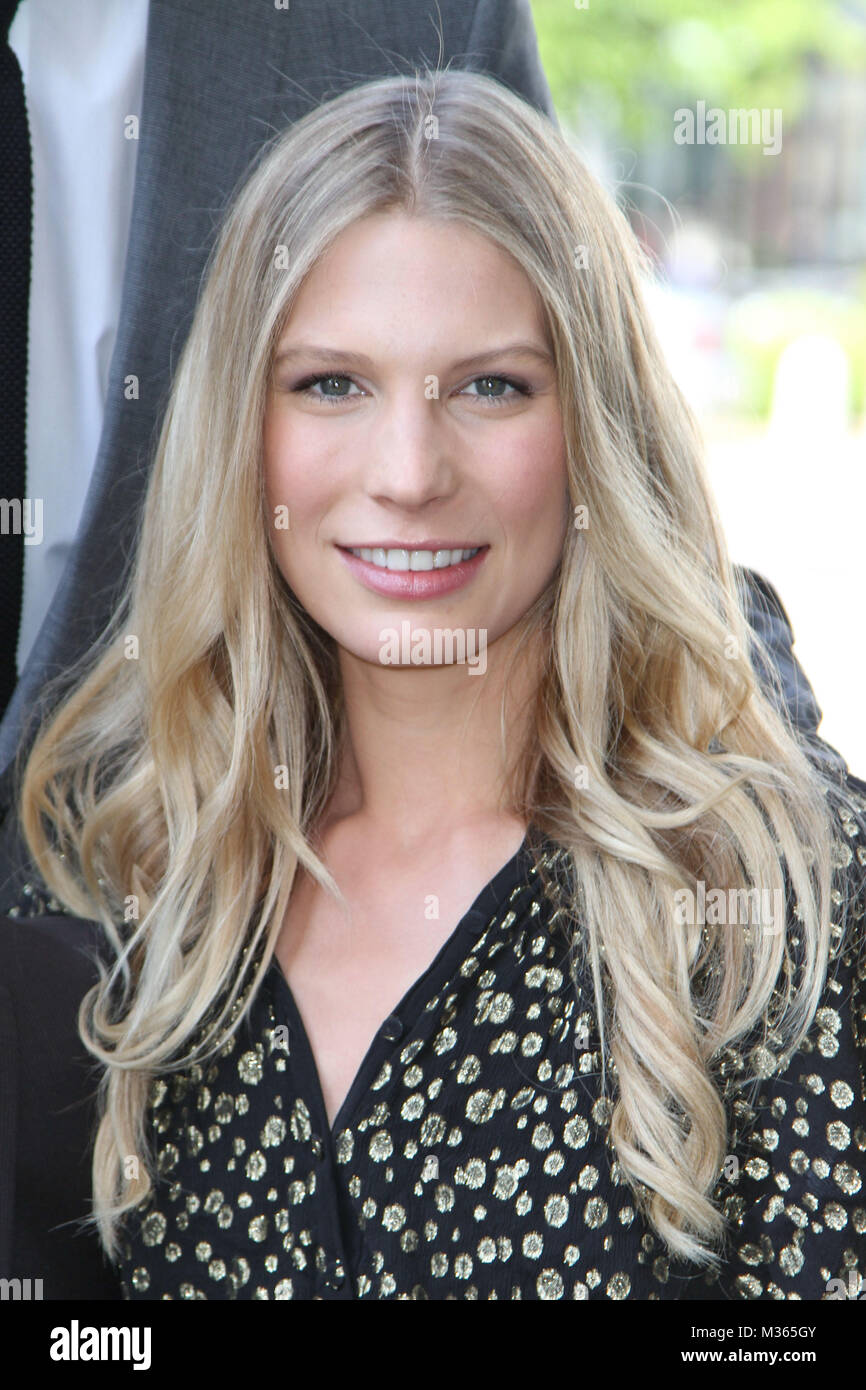 Sarah Brandner Hair Color Photos