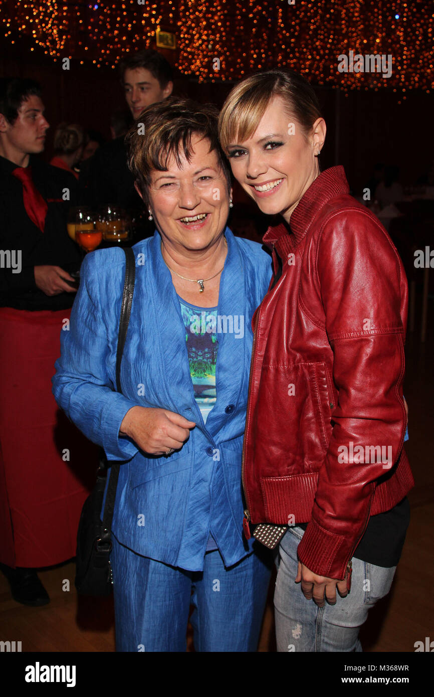 Francine Jordi & Mutter, Willkommen bei Carmen Nebel, Klagenfurt, 11.05