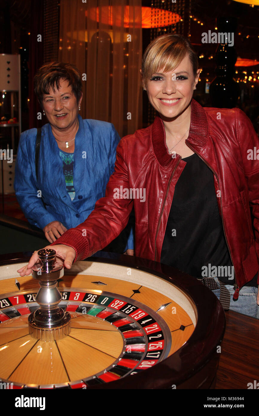 Francine Jordi & Mutter, Willkommen bei Carmen Nebel, Klagenfurt, 11.05