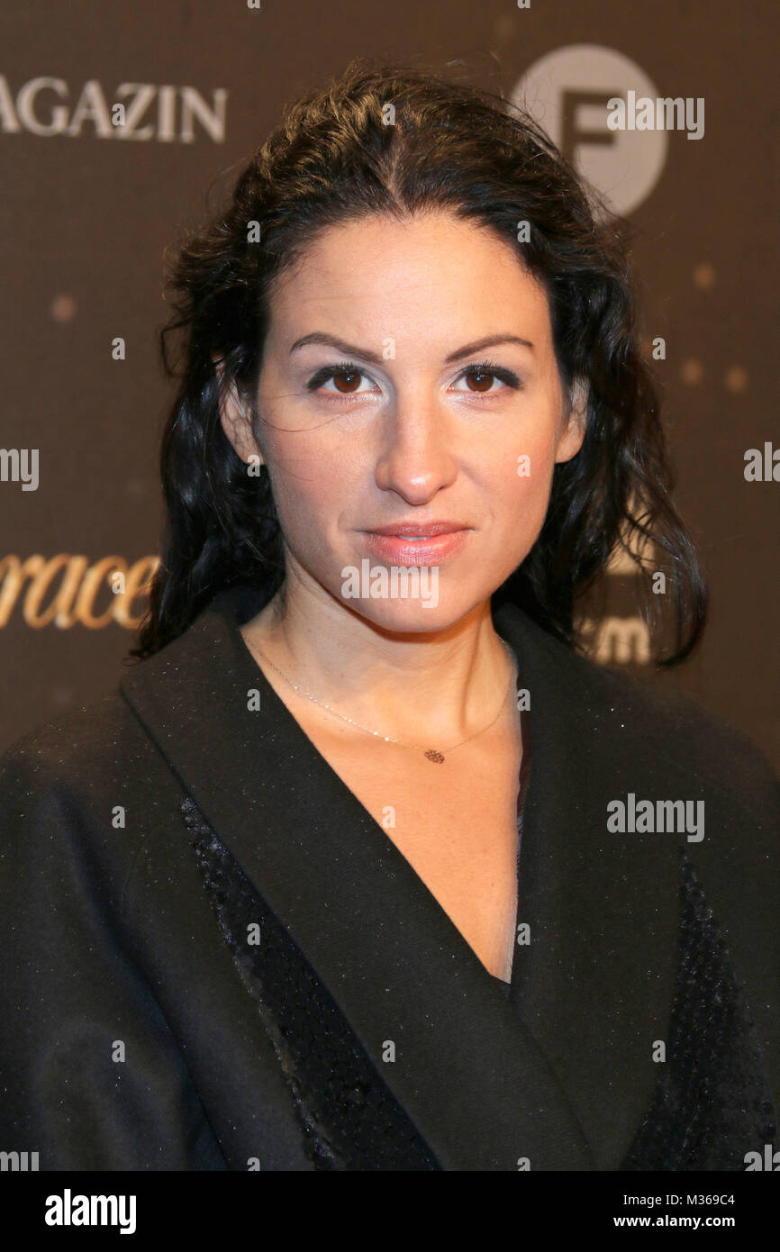 Minu Barati Fischer, Premiere 