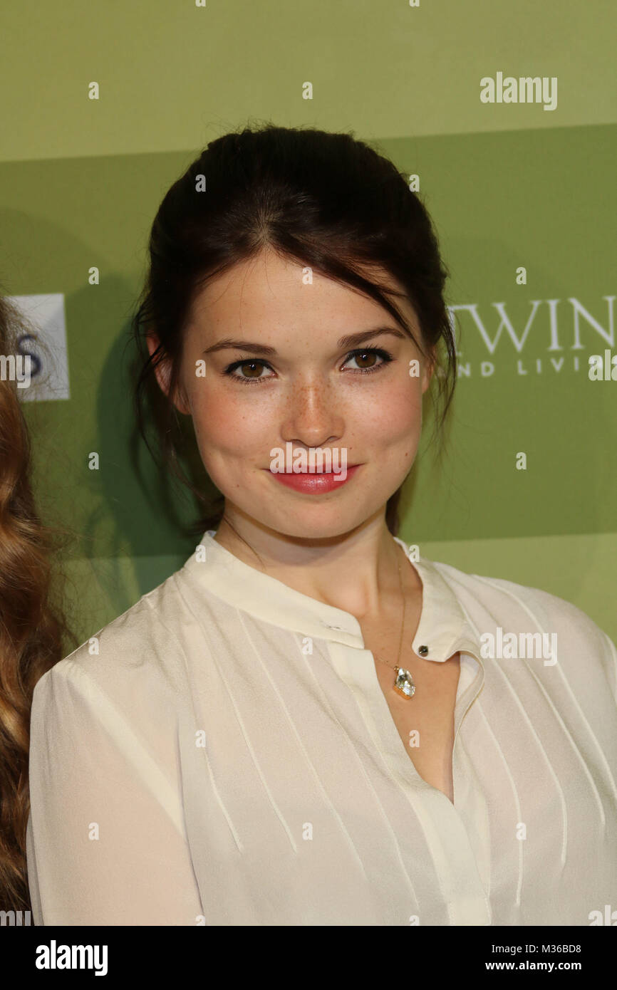 Zoe Moore Der High Resolution Stock Photography and Images Alamy